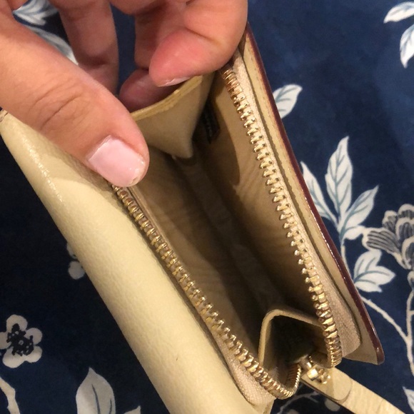 Kate Spade Wallet - Picture 6 of 6